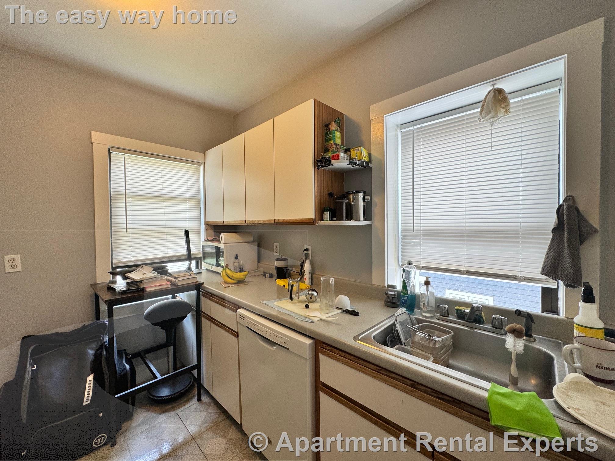 566 Putnam Ave, Cambridgeport