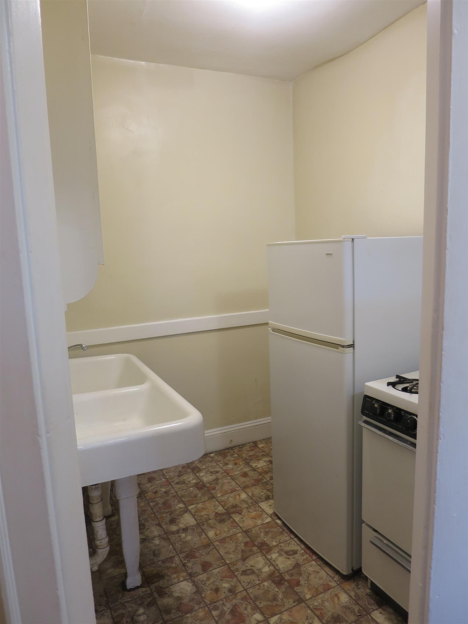 Studio bed, 1 bath apartment for rent at 4 Cogswell Ave Unit 40, Porter Square — photo 6 of 7