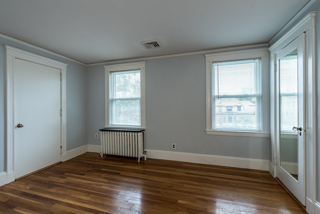 1094 Centre St, Newton