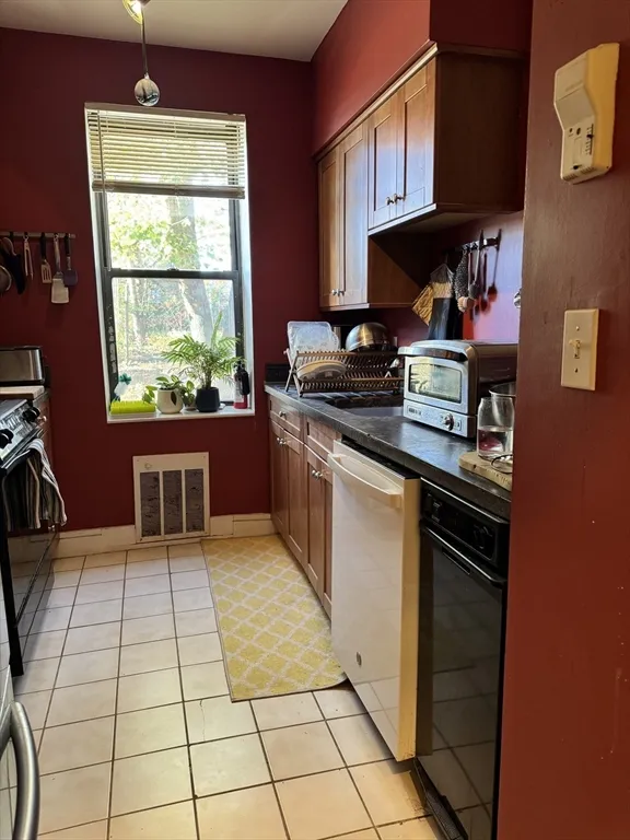 20 Linwood St, Roxbury