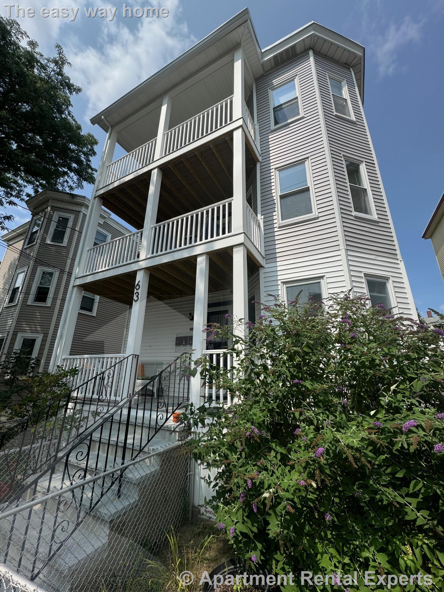 63 Conwell Ave, Tufts