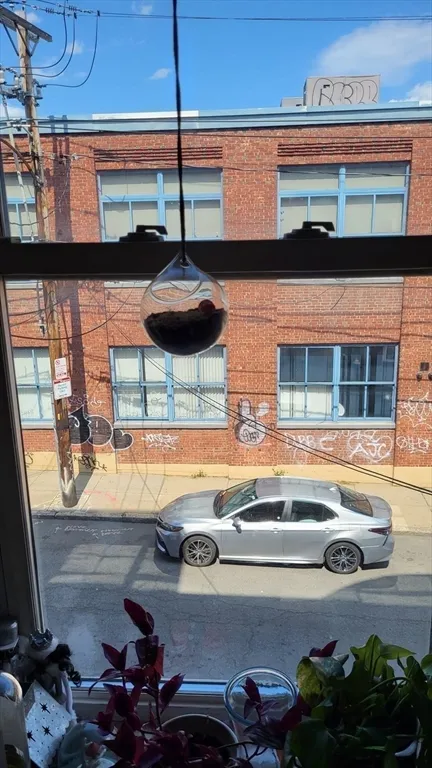 11 Linden St, Allston