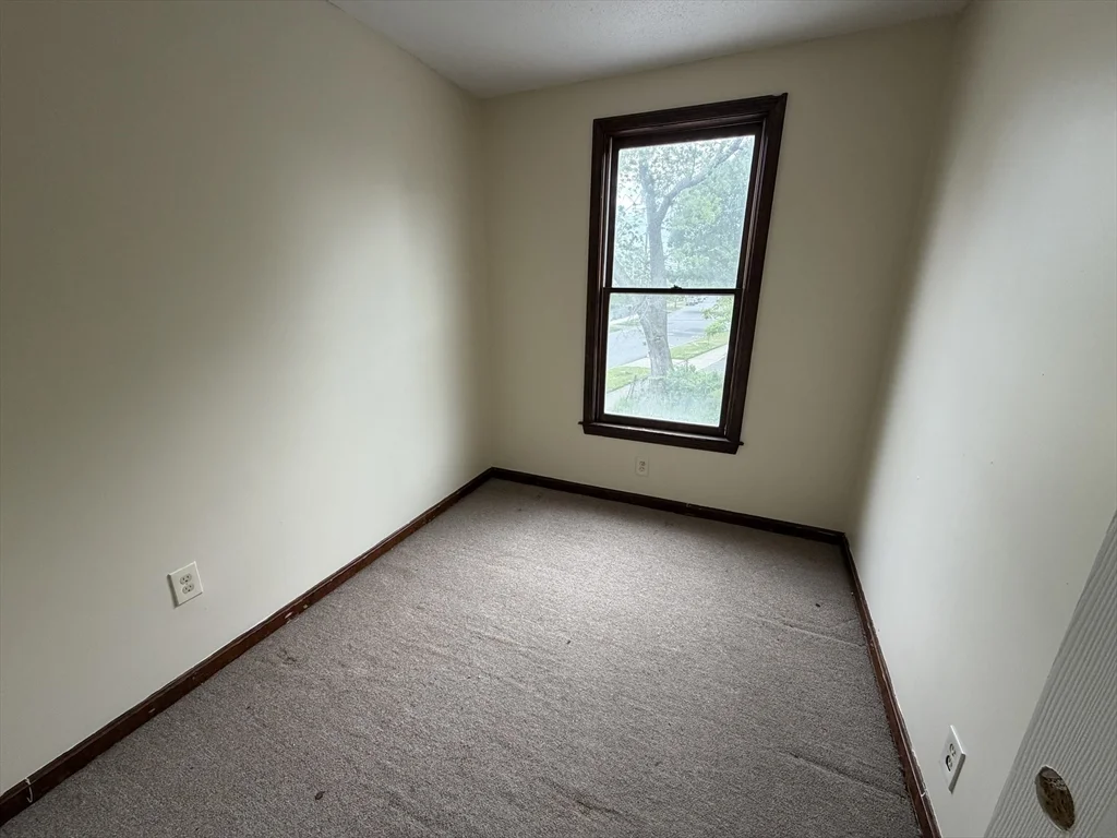 319 Main St, Springfield