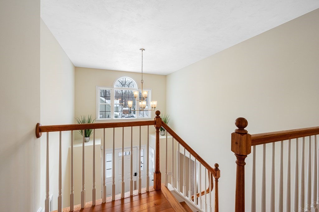 3 Moore Dr, Millbury