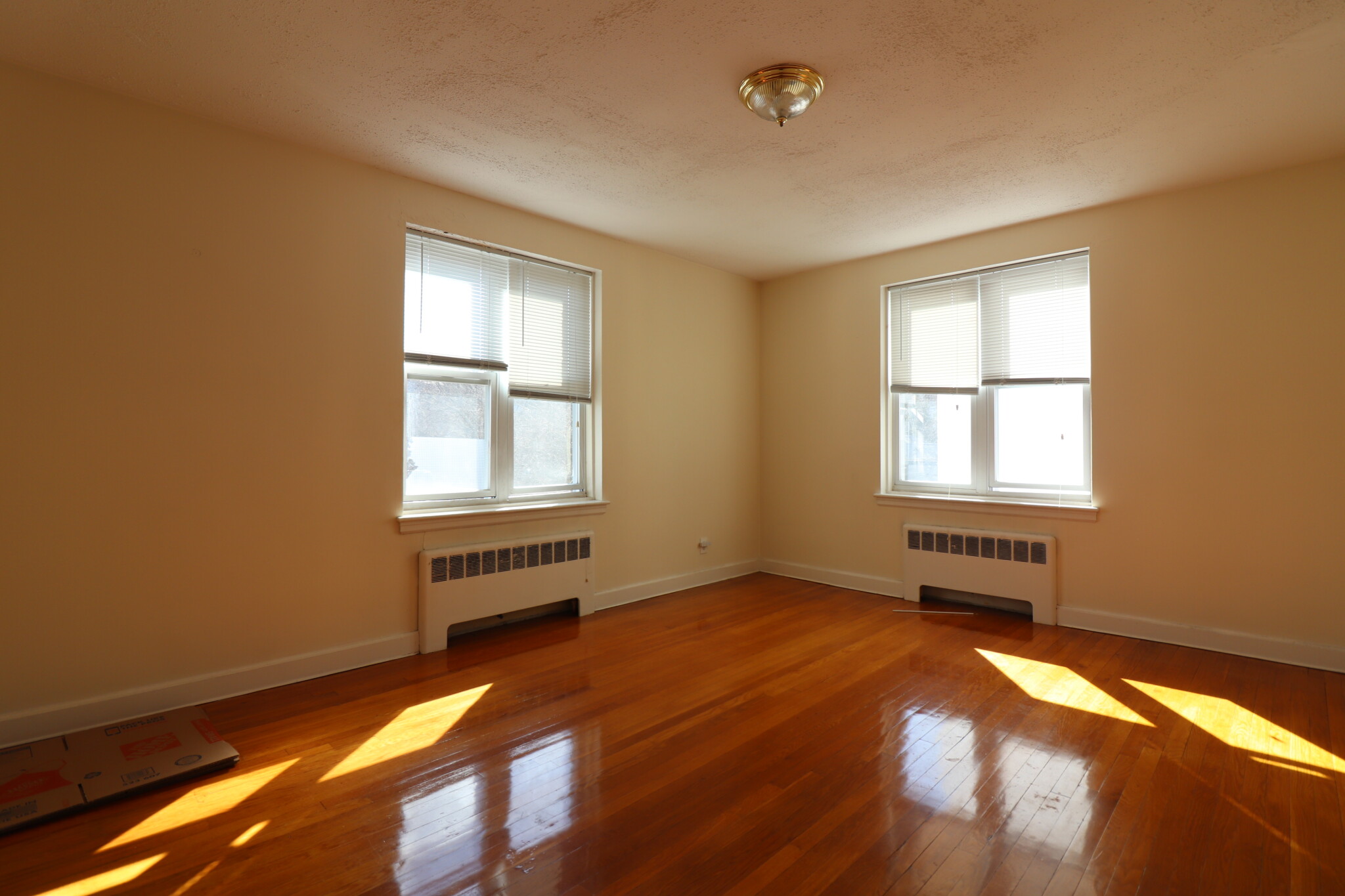 1 bed, 1 bath apartment for rent at 1525 Beacon St Unit 3, Coolidge Corner — photo 2 of 9