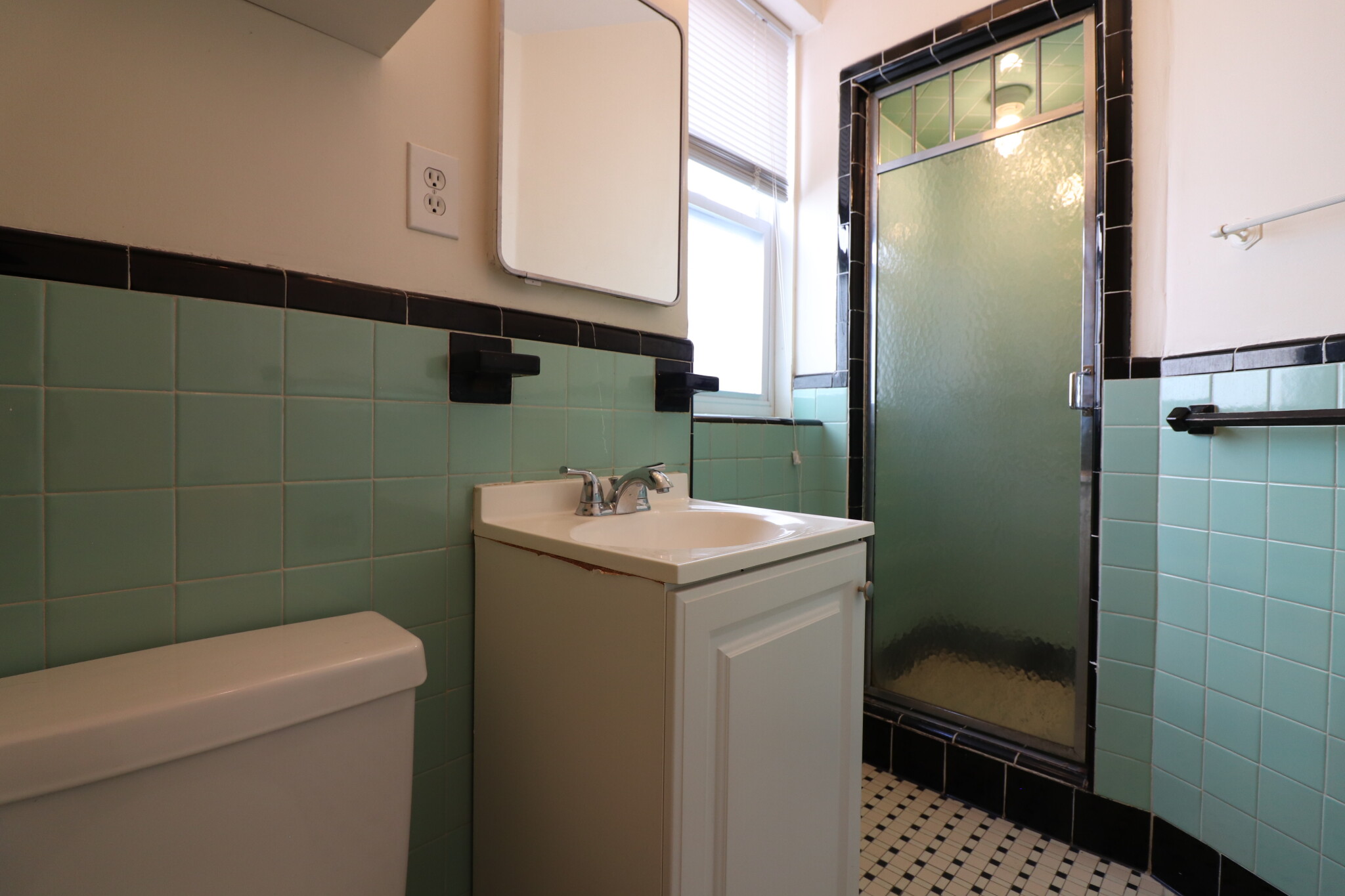 1 bed, 1 bath apartment for rent at 1525 Beacon St Unit 3, Coolidge Corner — photo 9 of 9
