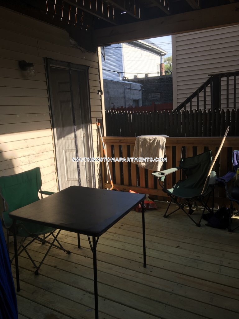3 bed, 1 bath apartment for rent at 13 Carpenter Unit 1, South Boston — photo 5 of 24