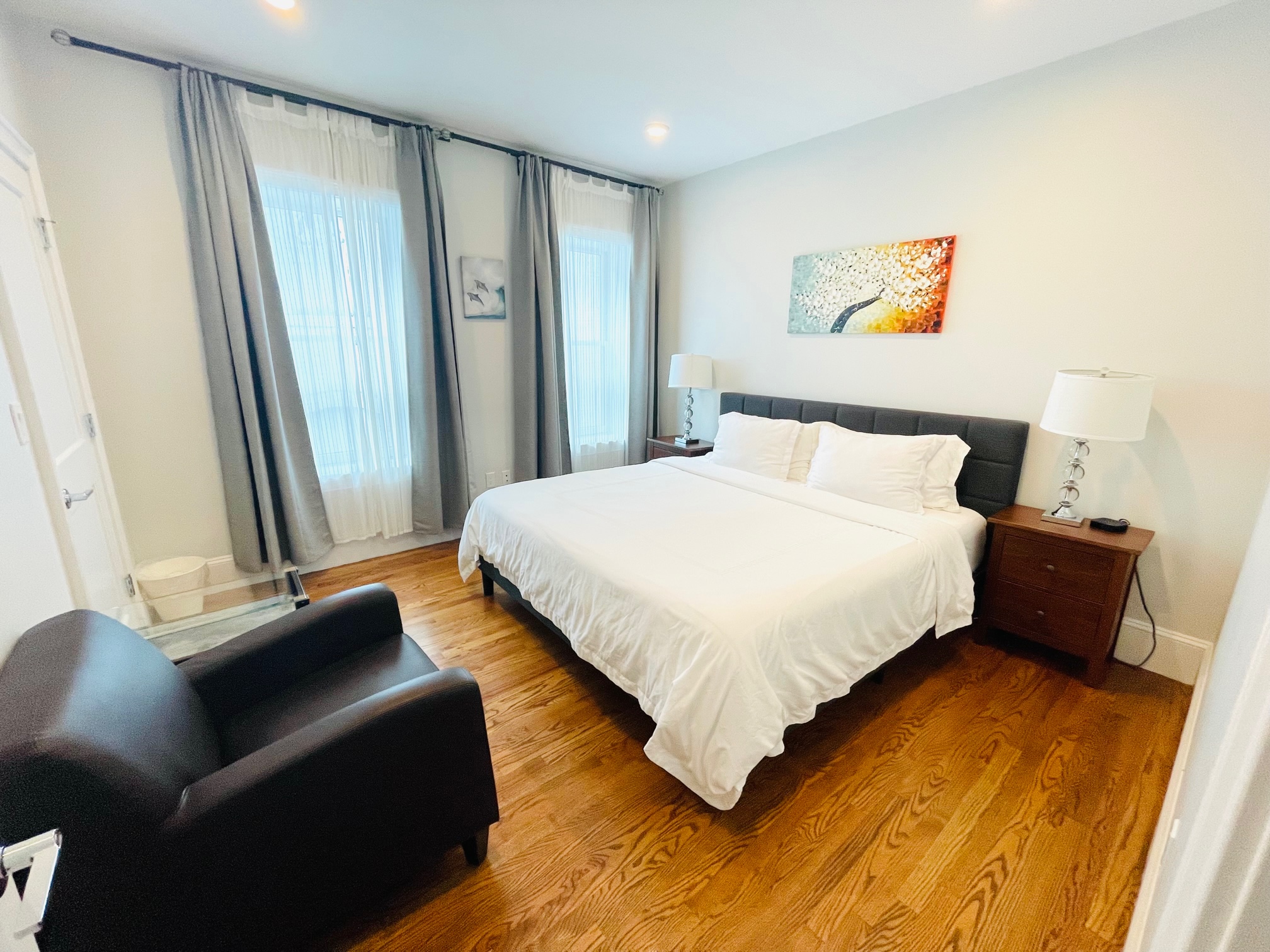 1240 Beacon St, North Brookline