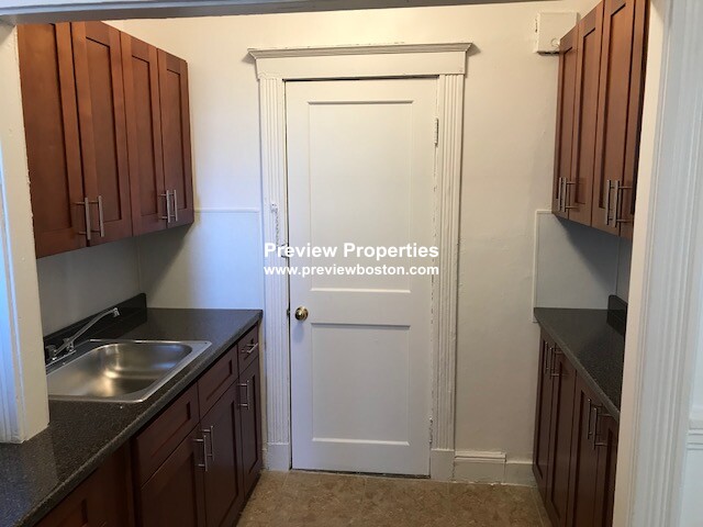 8 Vinal St, Brighton