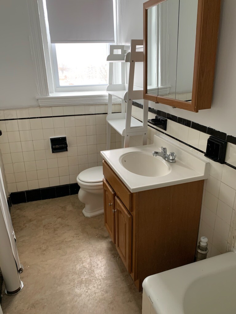 1 bed, 1 bath apartment for rent at 154 Brighton Ave Unit 34, Brighton — photo 1 of 3