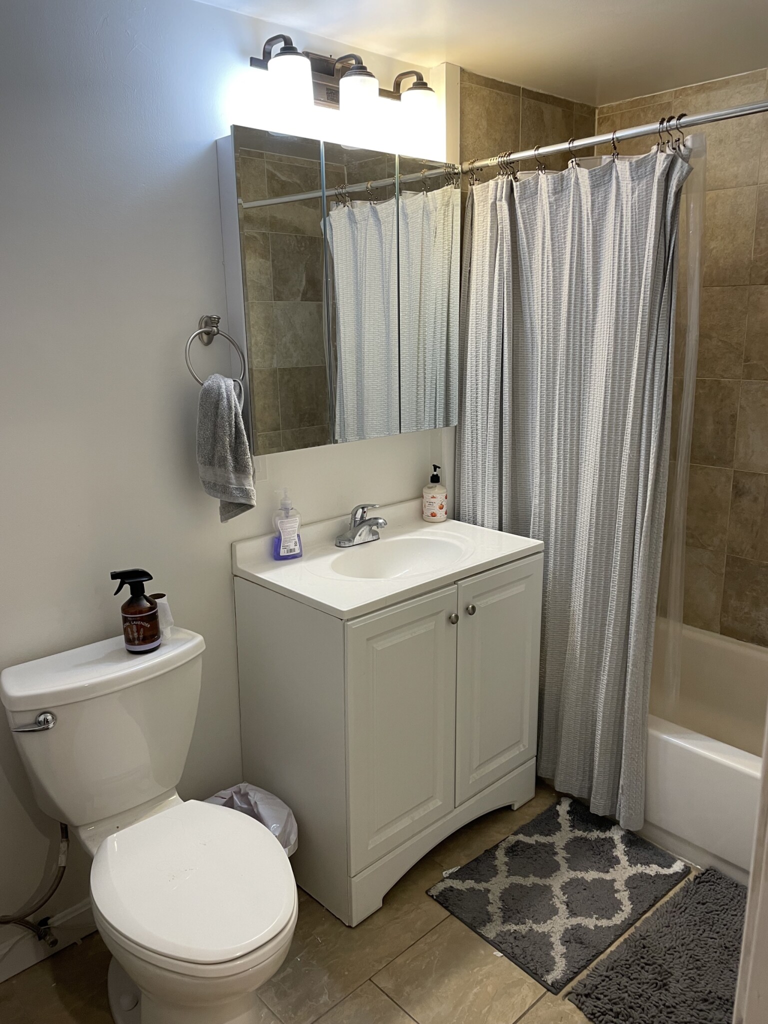 3 bed, 1 bath apartment for rent at 153 Salem St Unit 7.., North End