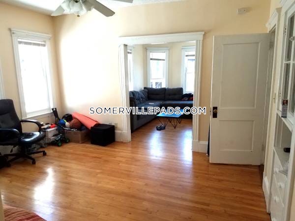 3 bed, 1 bath apartment for rent at 127 Hillsdale, Davis Square — photo 3 of 5