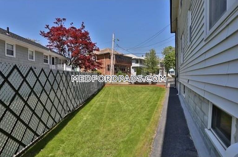 4 bed, 1 bath apartment for rent at 288 Boston Ave Unit 2, Tufts University — photo 16 of 44