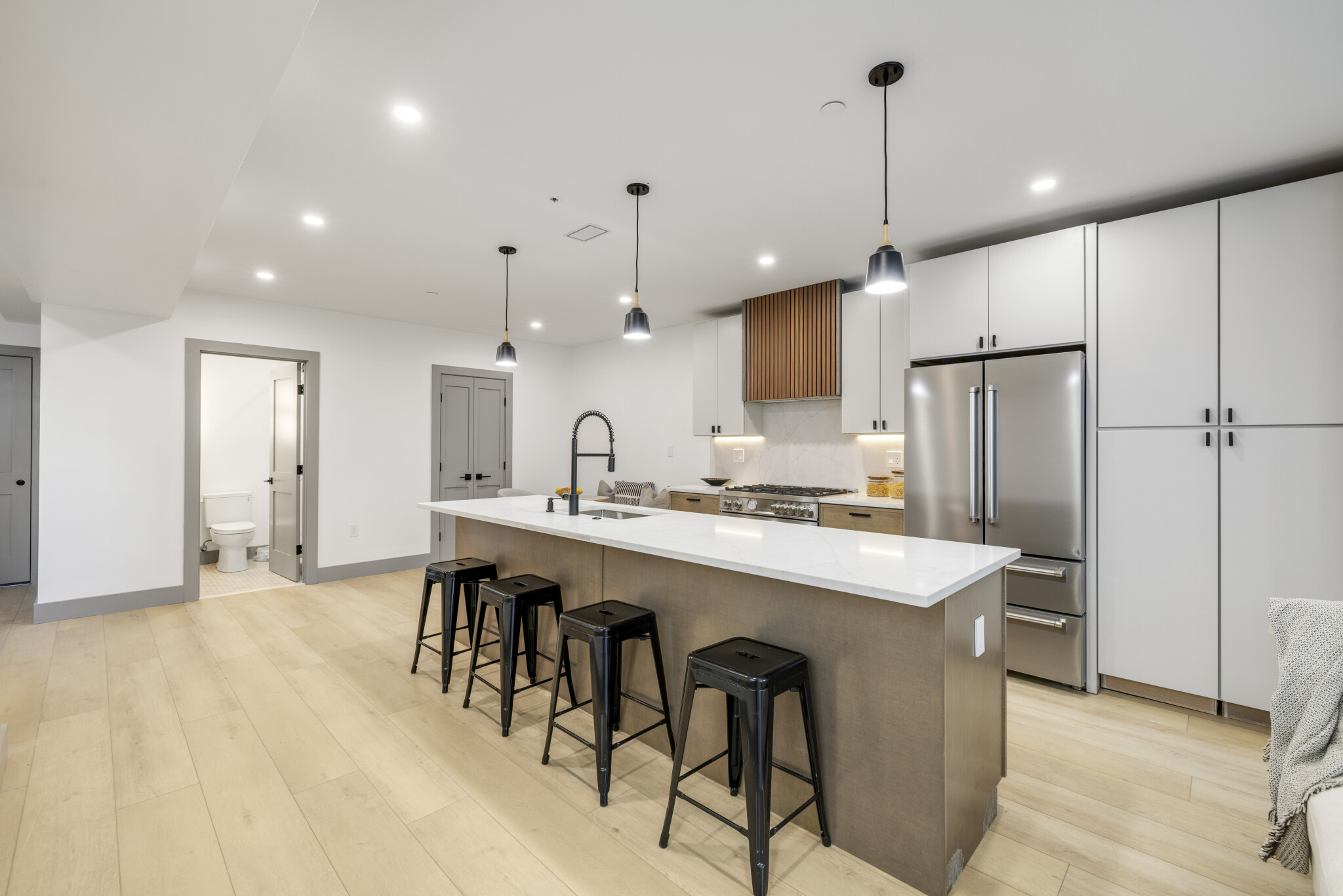 566 East 3rd St, South Boston