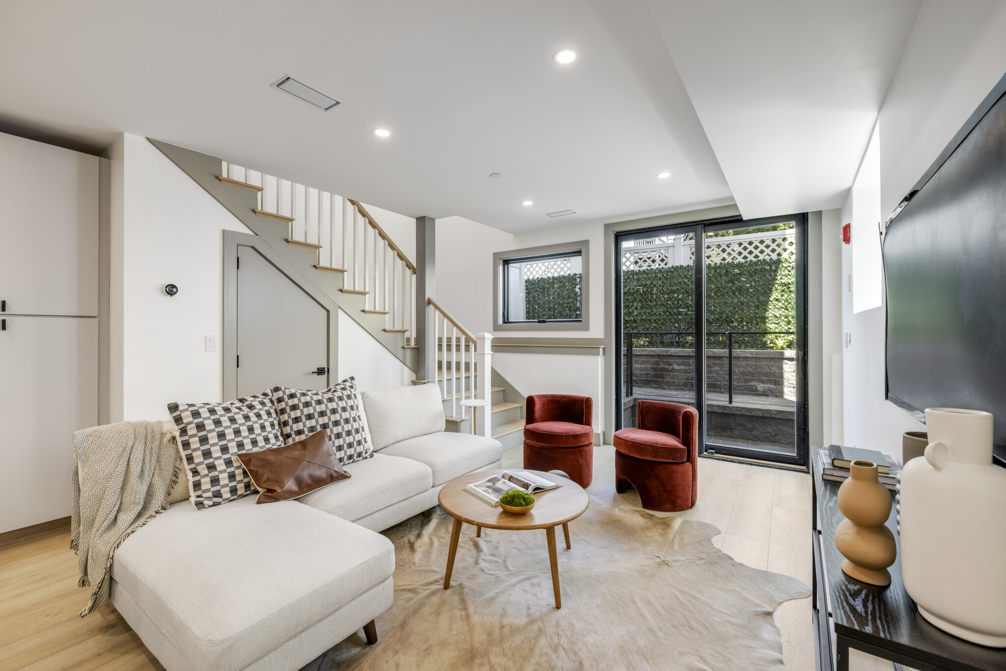 566 East 3rd St, South Boston