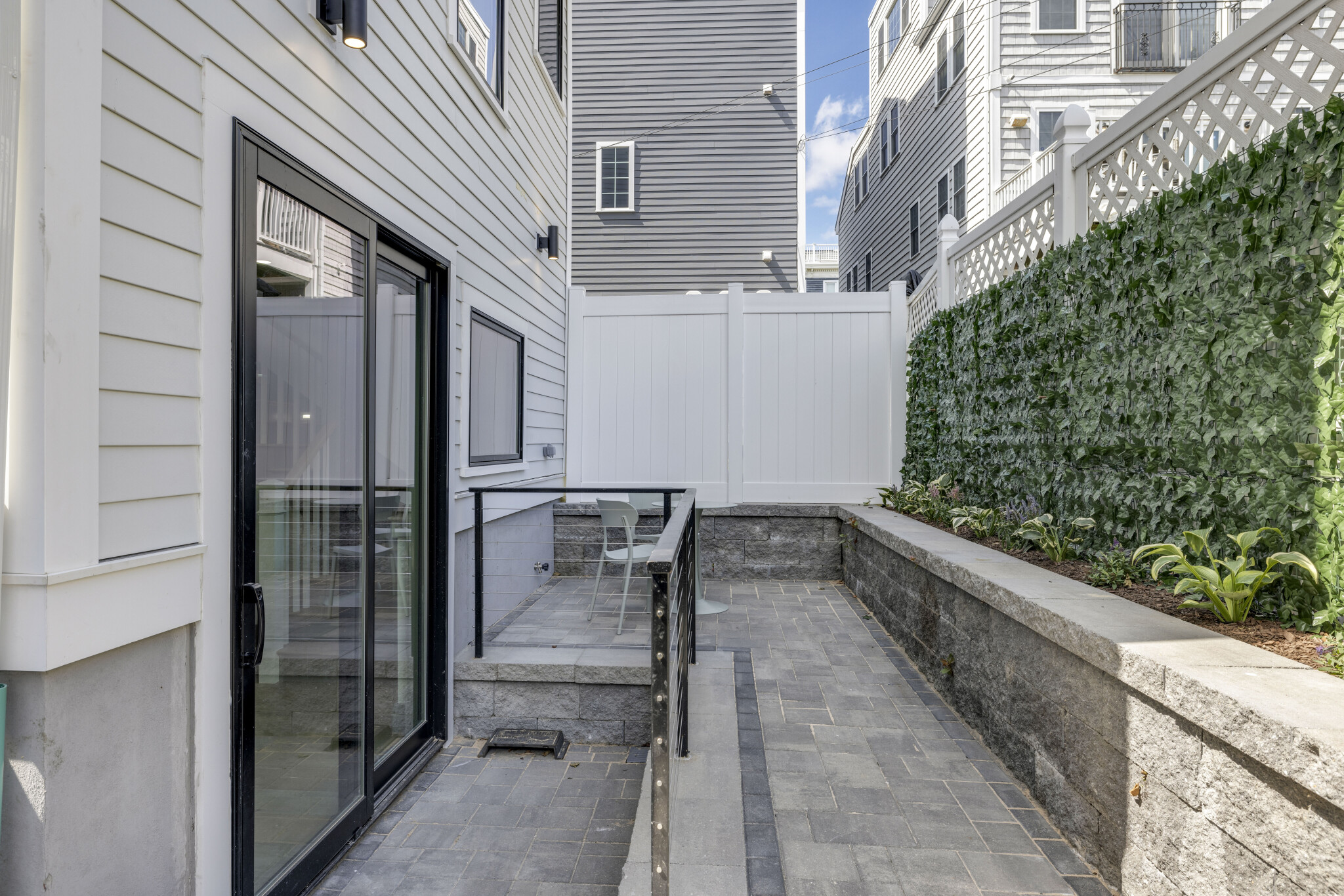 566 East 3rd St, South Boston