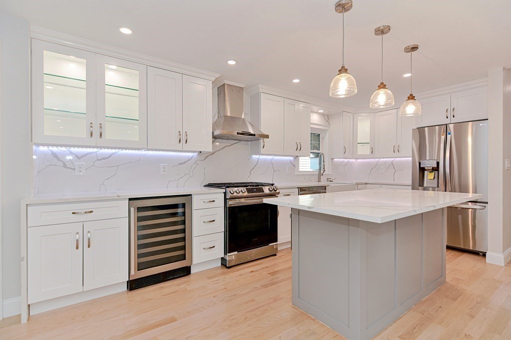 64 Crescent St, Swampscott