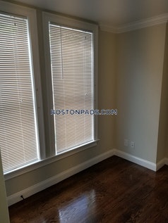 2 bed, 1 bath apartment for rent at 41 Walnut Park Unit 2, Roxbury — photo 4 of 7