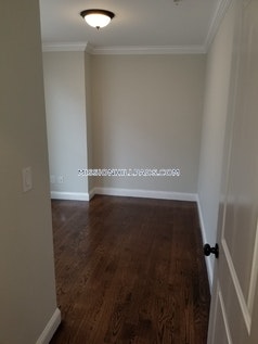 2 bed, 1 bath apartment for rent at 41 Walnut Park Unit 2, Roxbury — photo 3 of 7