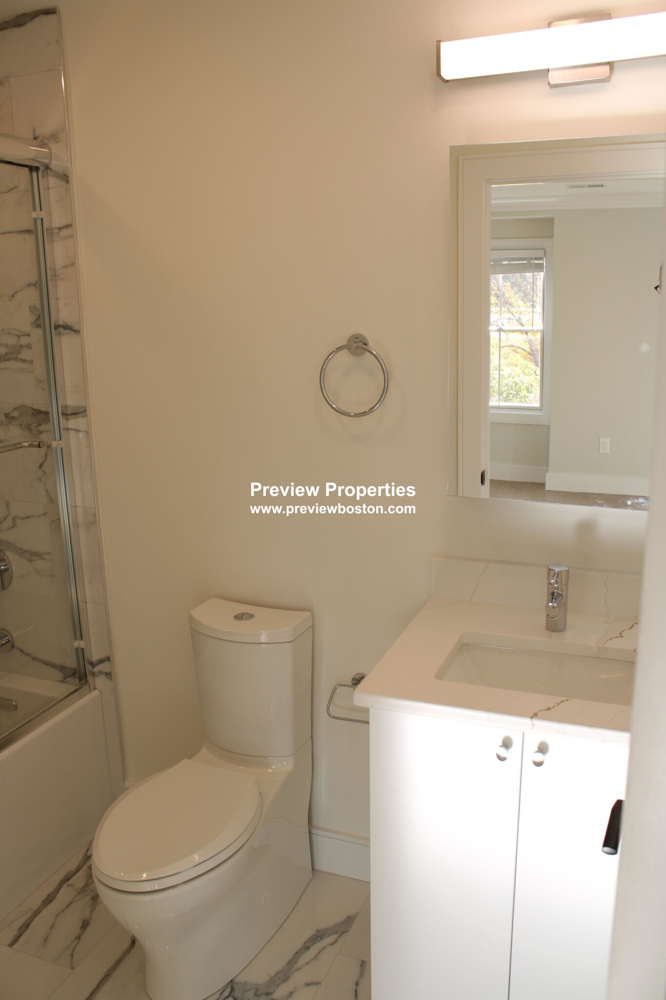 303 Maverick St, East Boston