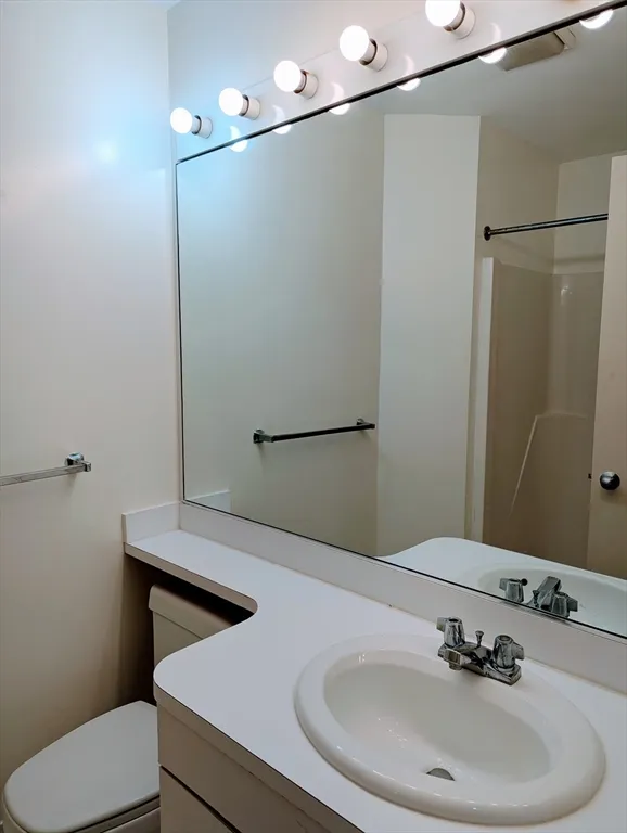 2 Chestnut, Cambridgeport