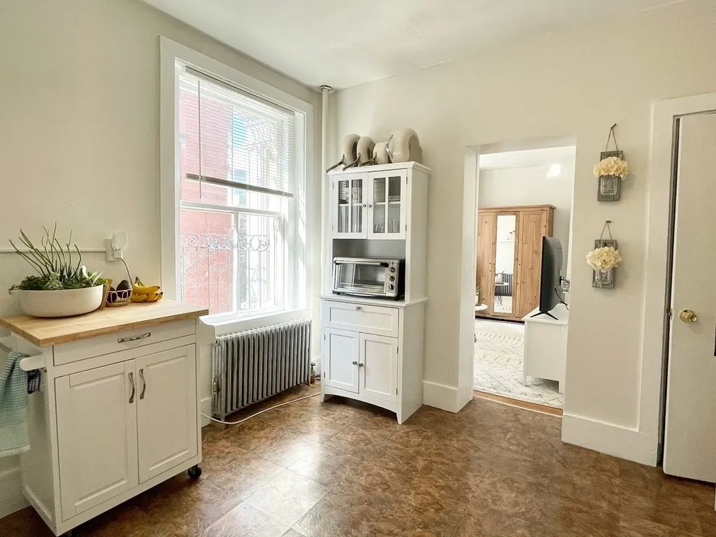 24 Anderson St, Back Bay