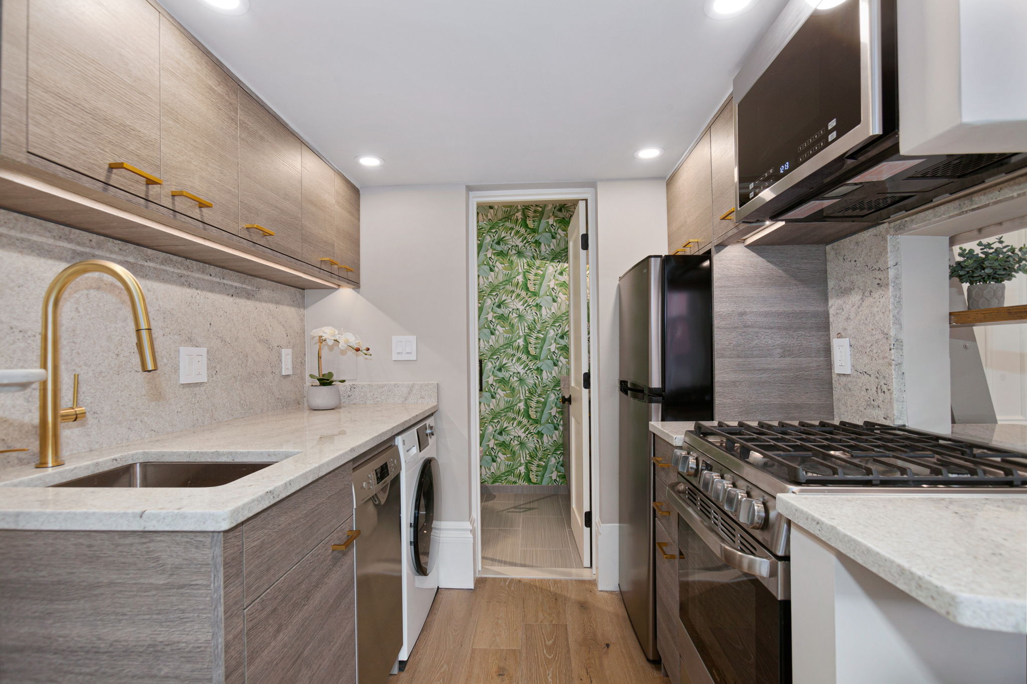 Studio bed, 1 bath apartment for rent at 154 West Concord St Unit 4, South End — photo 2 of 19