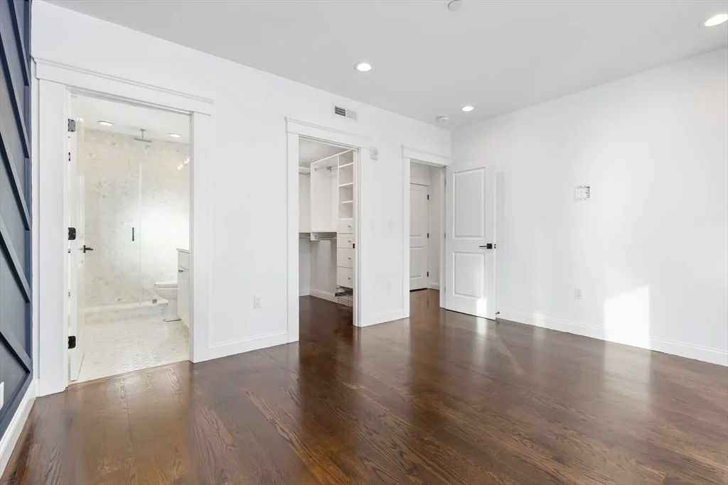 229 E Eagle St, East Boston