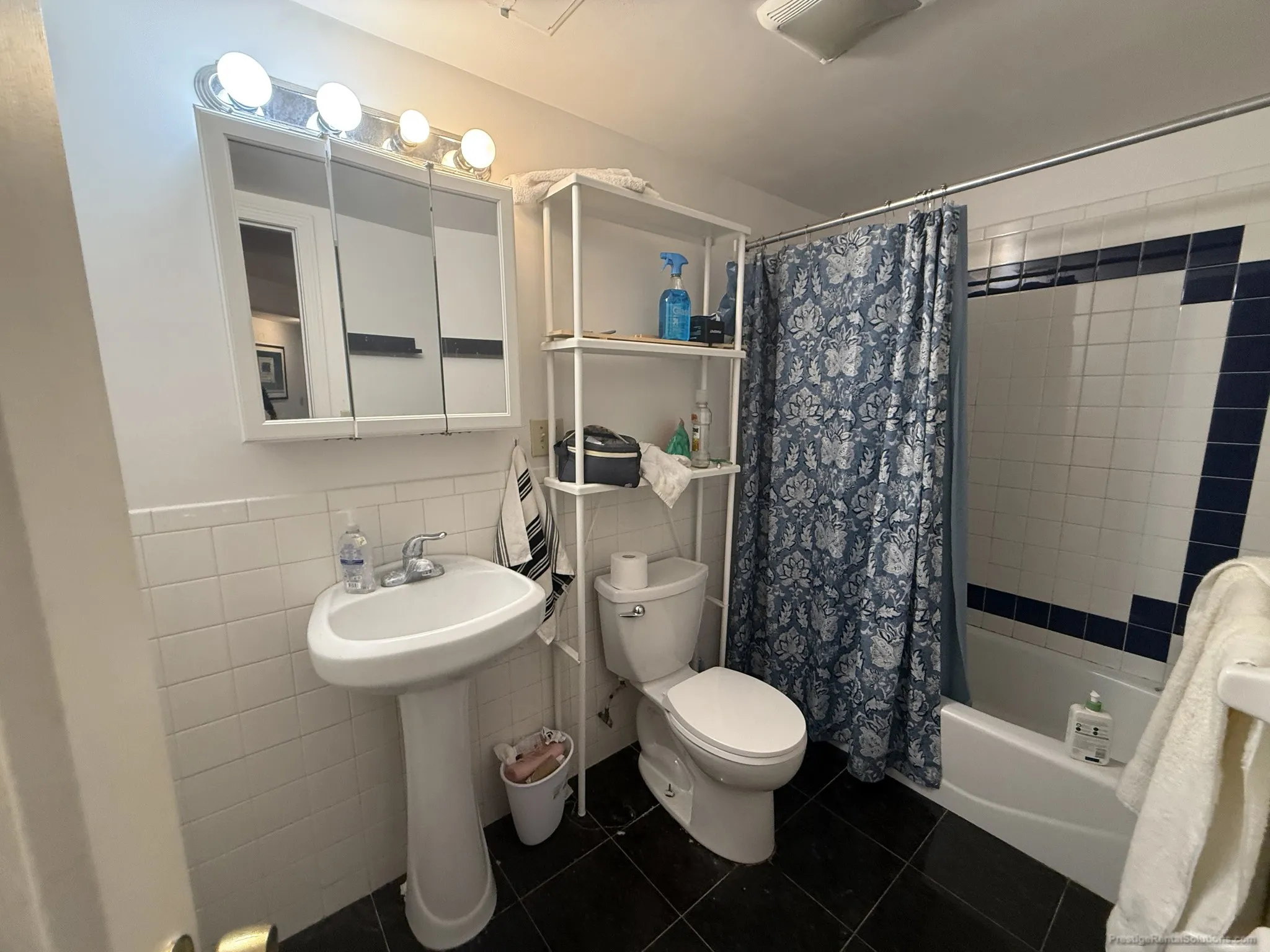 17 Cummings Rd, Brighton