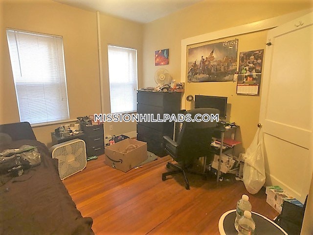 3 bed, 1 bath apartment for rent at 34 Darling St Unit U1, Mission Hill — photo 43 of 44