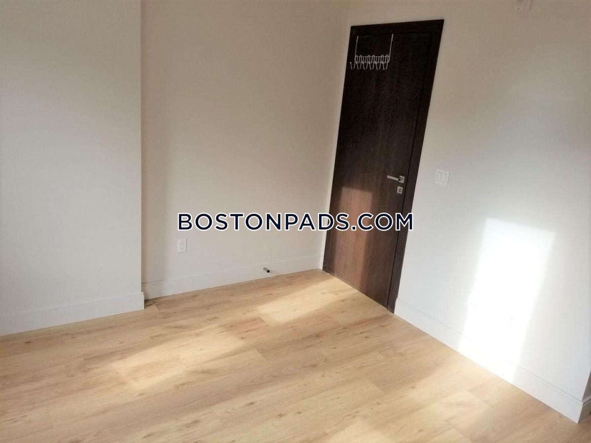 5 bed, 3 bath apartment for rent at 31 Buttonwood Unit 1, Dorchester — photo 4 of 34