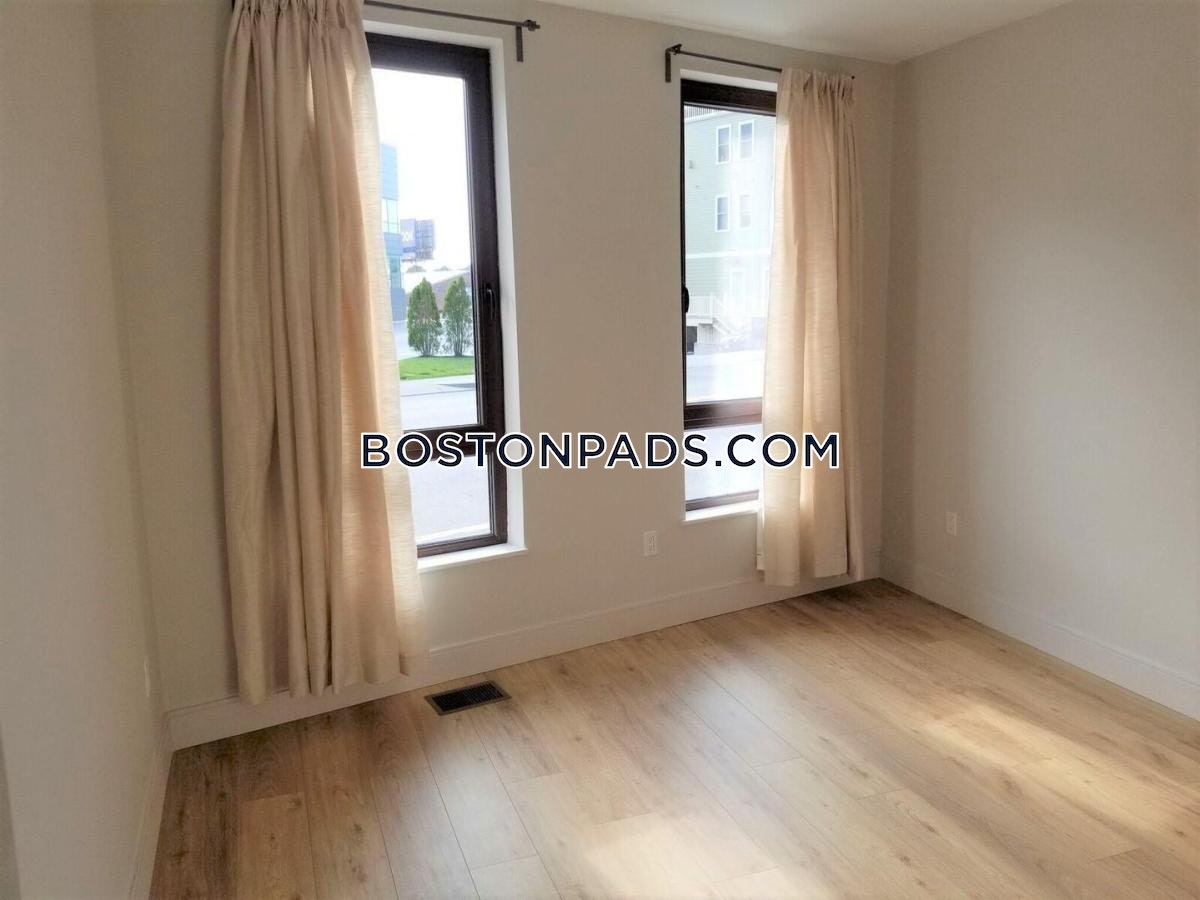 5 bed, 3 bath apartment for rent at 31 Buttonwood Unit 1, Dorchester — photo 5 of 34