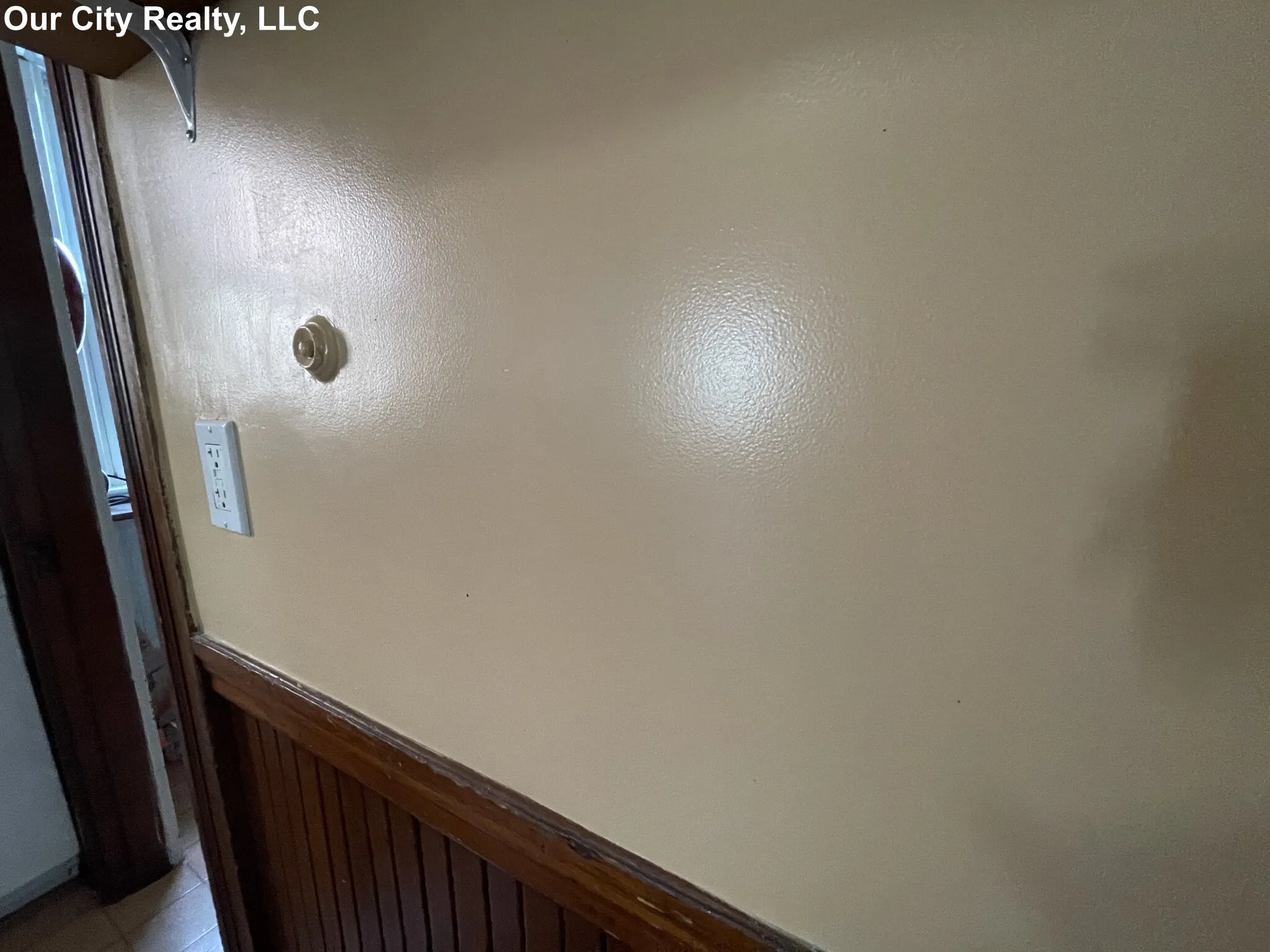 4 Aberdeen Rd, Powder House Square