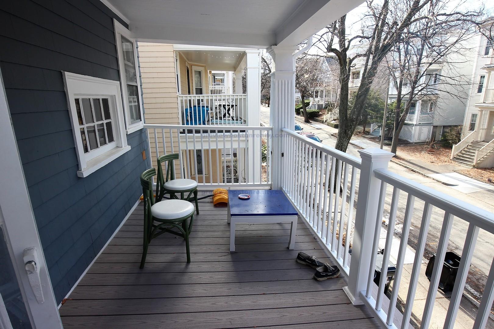 3 bed, 1 bath apartment for rent at 119 Browne St Unit 2, Coolidge Corner — photo 6 of 7