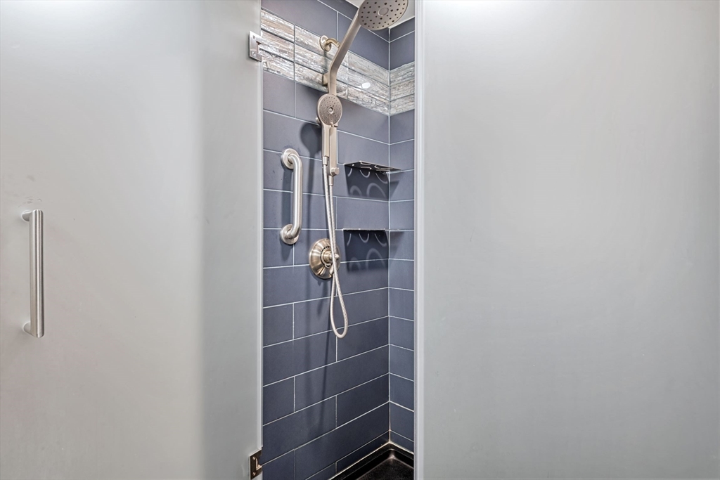 331 Granite St, Folly Cove