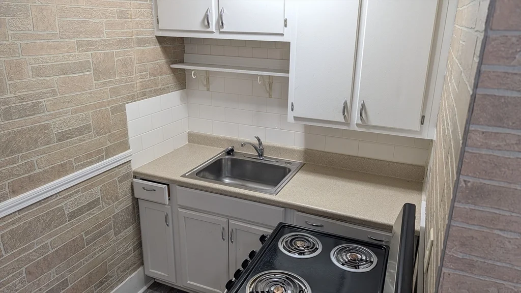 92 N Franklin St, Holbrook