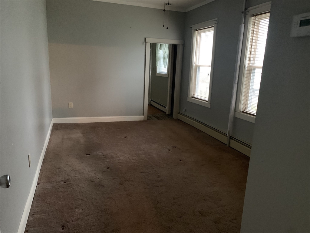 293 Linden St, Fall River