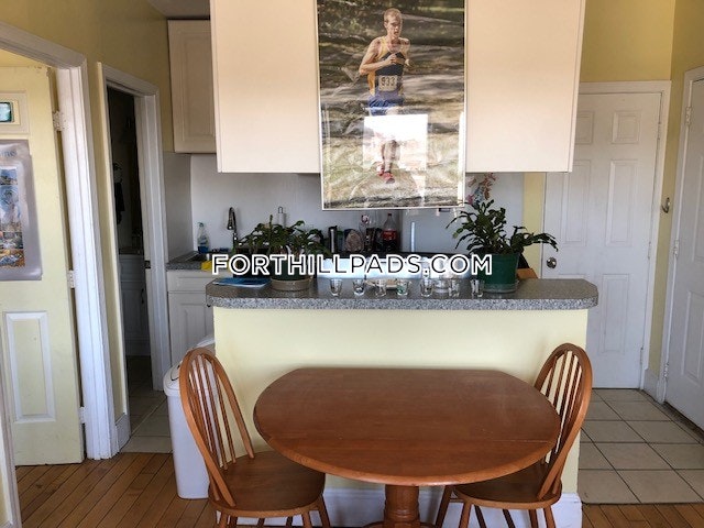 2 bed, 1 bath apartment for rent at 2 Centre Ter Unit 9, Roxbury — photo 2 of 11