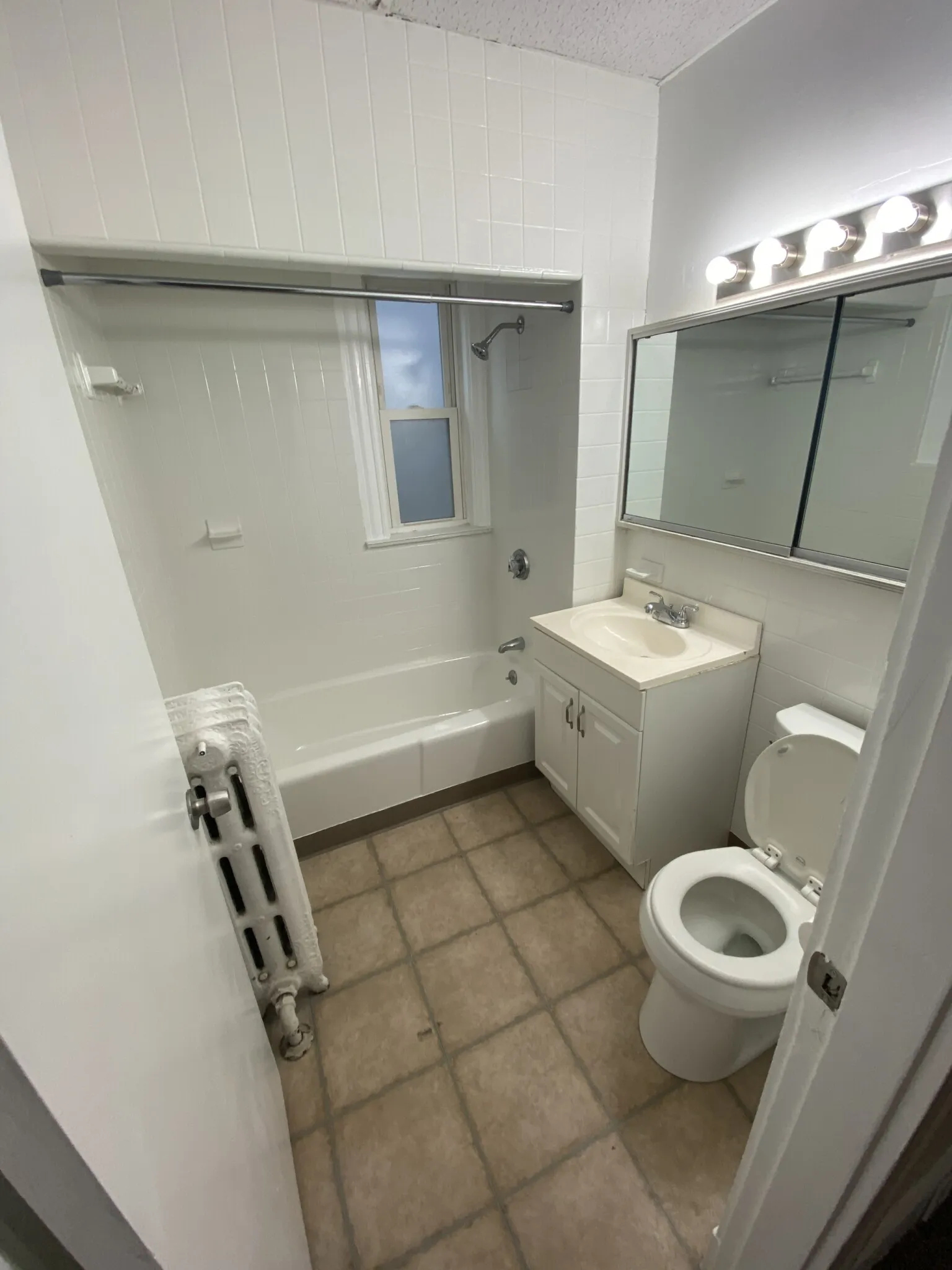 33 Everett Ave, East Somerville