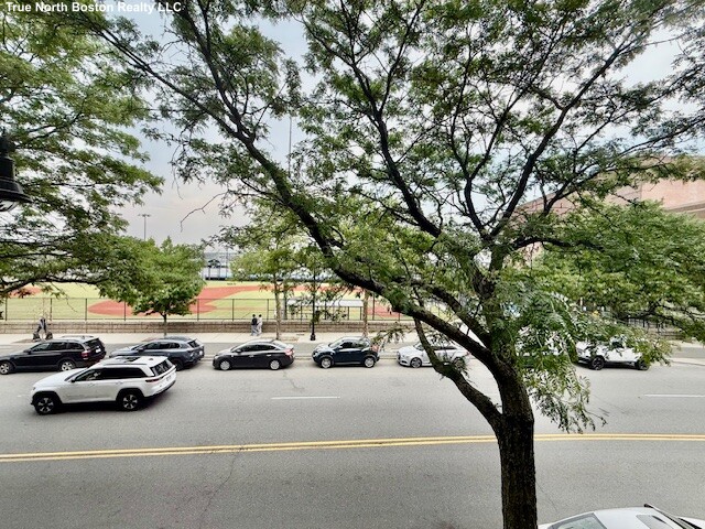 488 Commercial St, North End