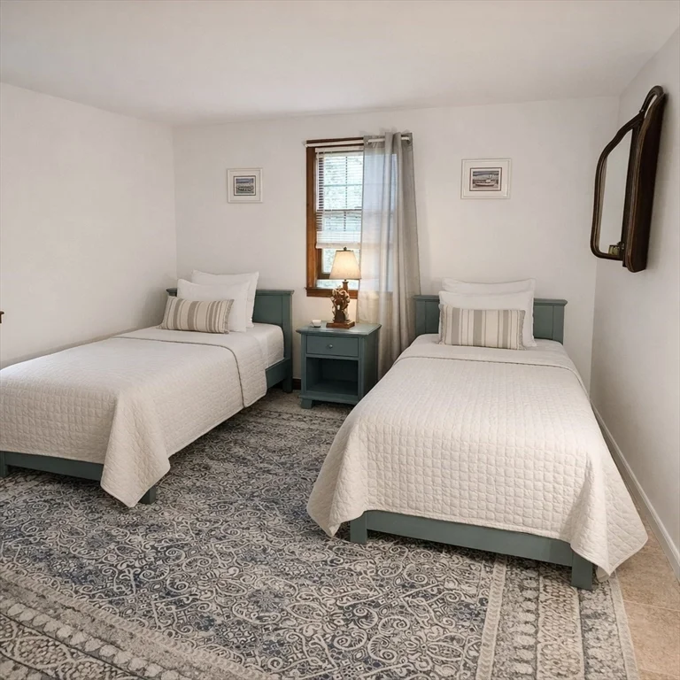 15 Myrtle Dr, South Chatham