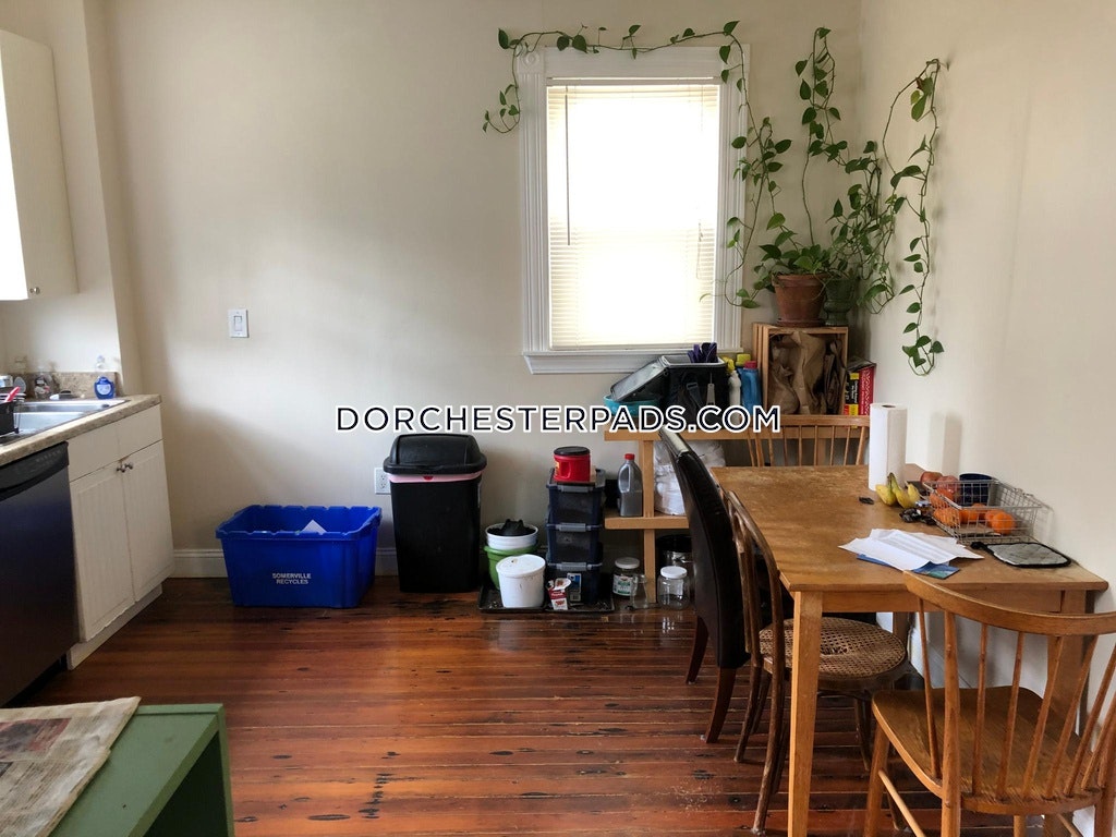 3 bed, 1 bath apartment for rent at 70 Romsey St Unit 2, Dorchester — photo 14 of 15