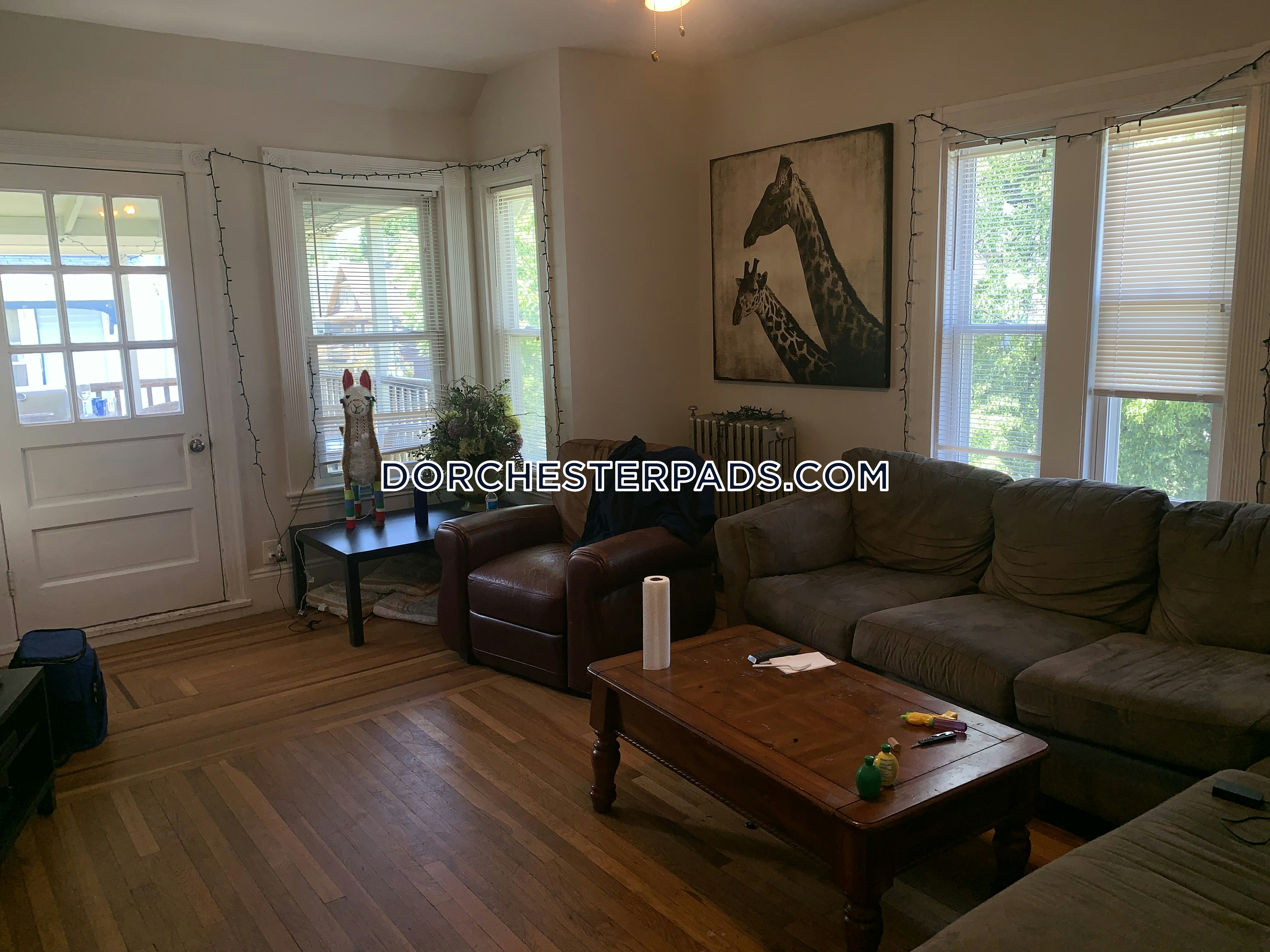 5 bed, 3 bath apartment for rent at 22 Harbor Crest Ct Unit 1, Dorchester — photo 23 of 24