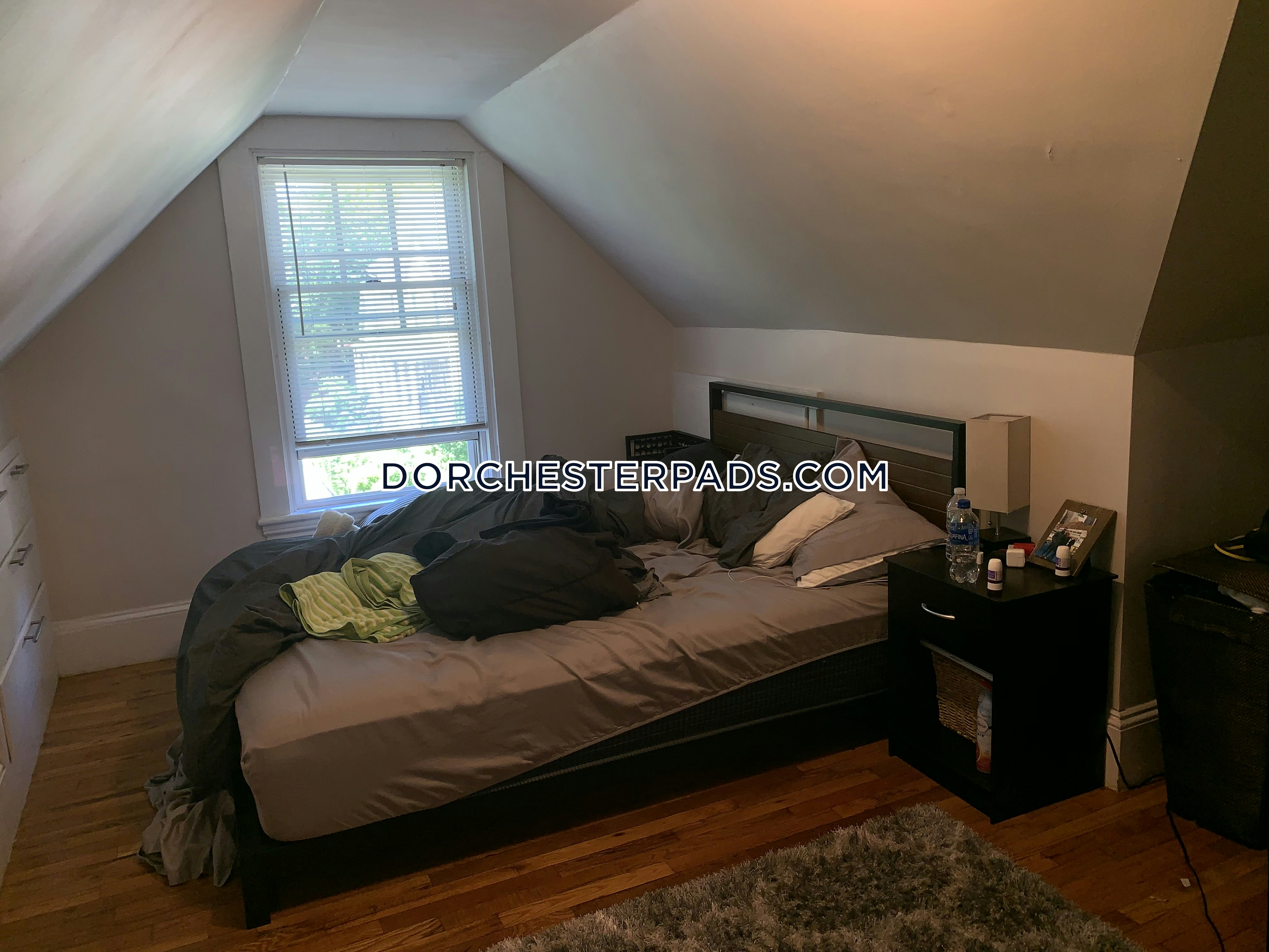 5 bed, 3 bath apartment for rent at 22 Harbor Crest Ct Unit 1, Dorchester — photo 8 of 24