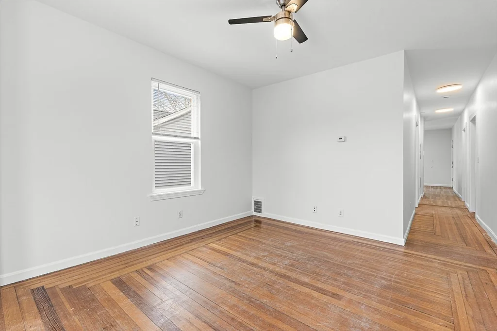 18 St Clair St, East Lynn