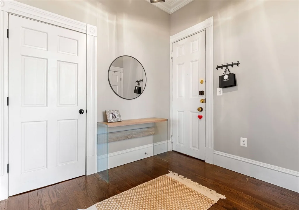 271 Dartmouth St, Back Bay