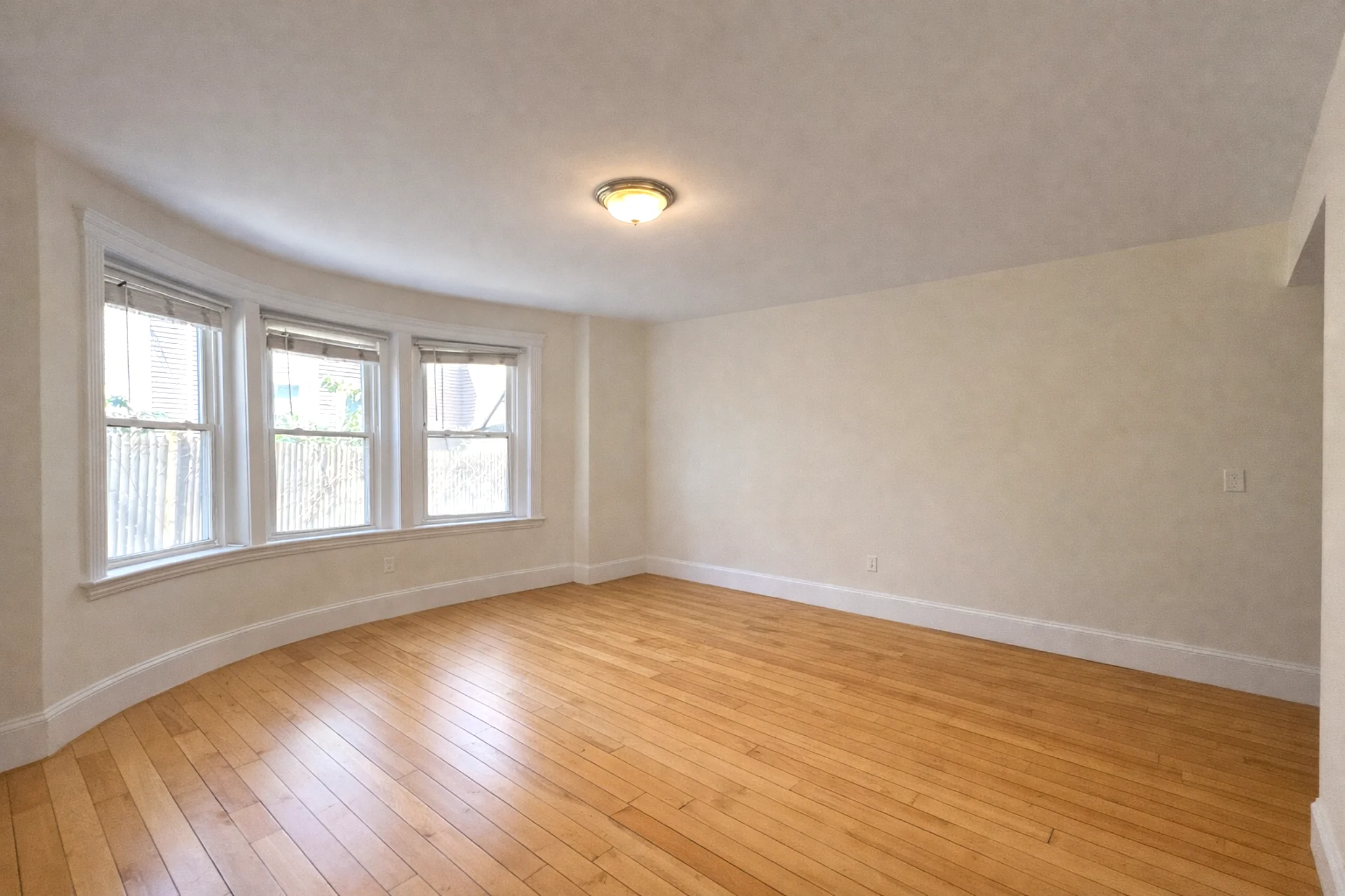 674 Washington St, Coolidge Corner
