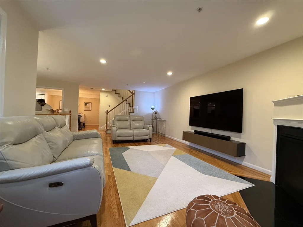 32 John Hancock Dr, Ashland