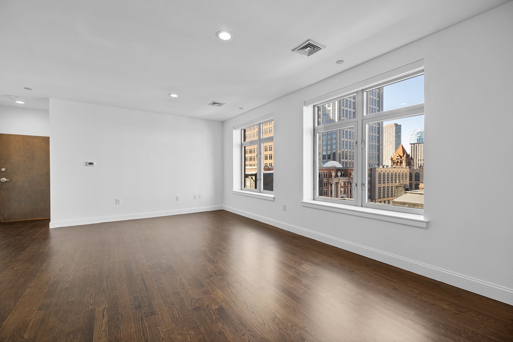 425 Boylston St, Back Bay