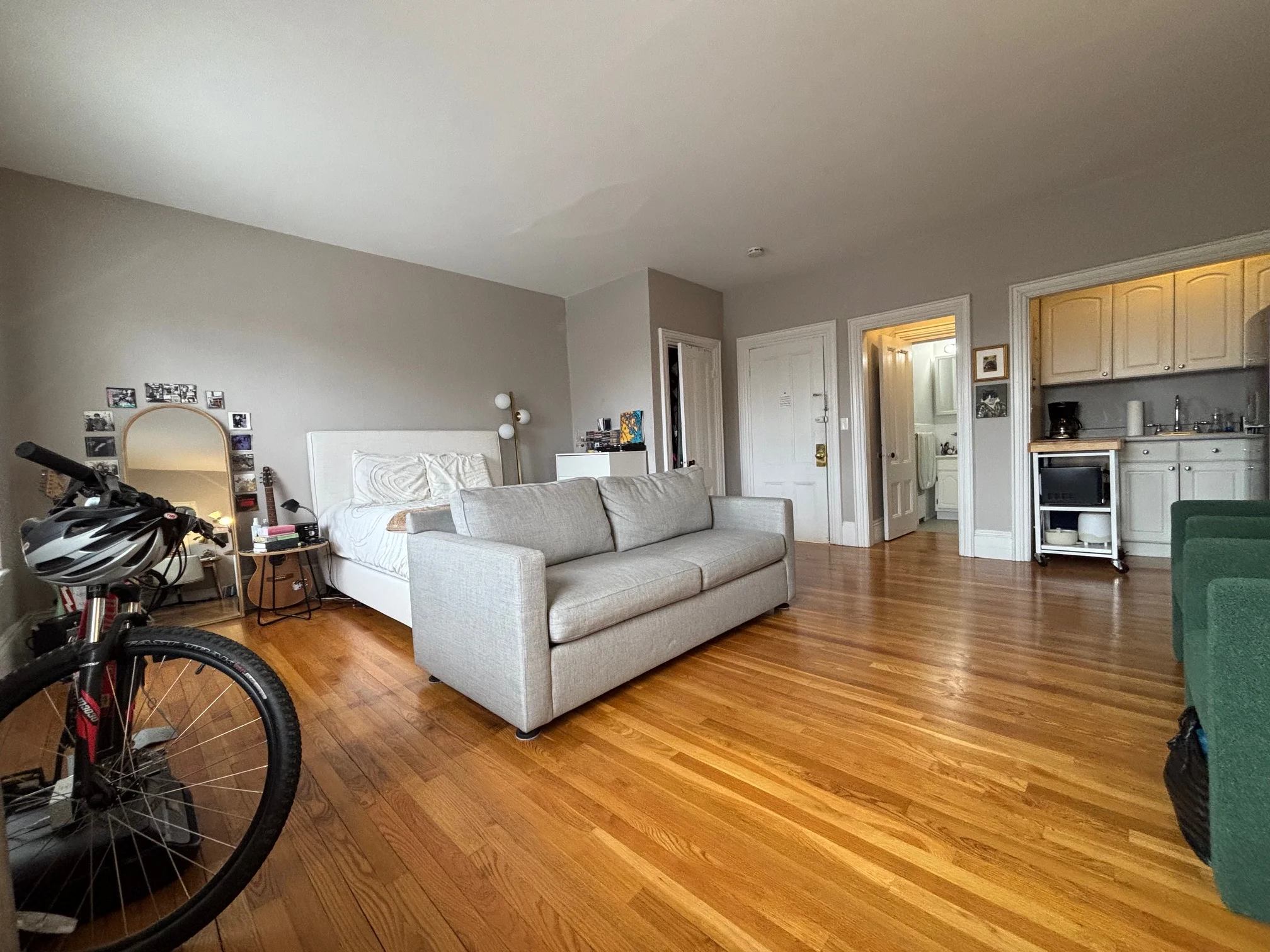 82 Charles St, Beacon Hill